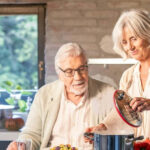 Mehr Sicherheit und Selbstständigkeit für Senior:innen durch Alltagsanpassungen